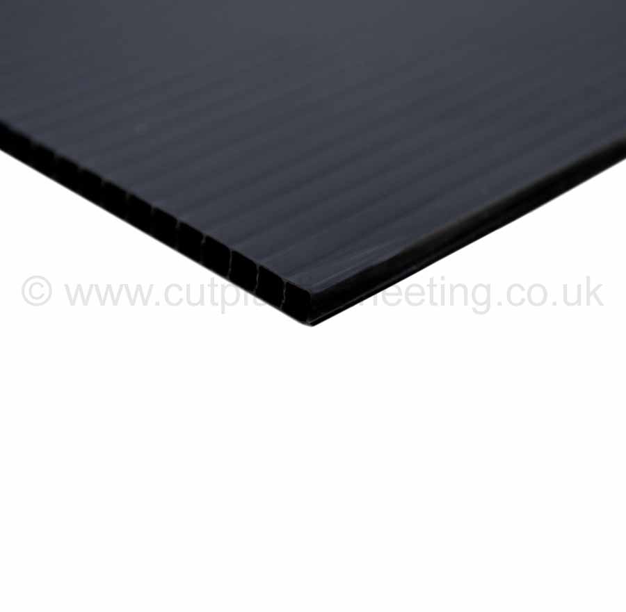 5 A1 sheets of Black Correx plastic fluted sheet display board 840mm x 600mm 