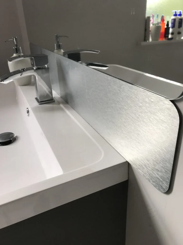 Brushed Aluminium (Silver Butler) Composite Splashback Brushed Aluminium (Silver Butler) Composite Splashback - Image 3
